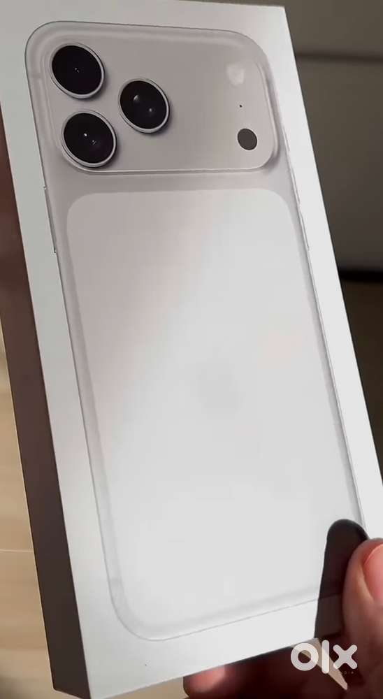 I phone 17 pro max 256 gb silver
