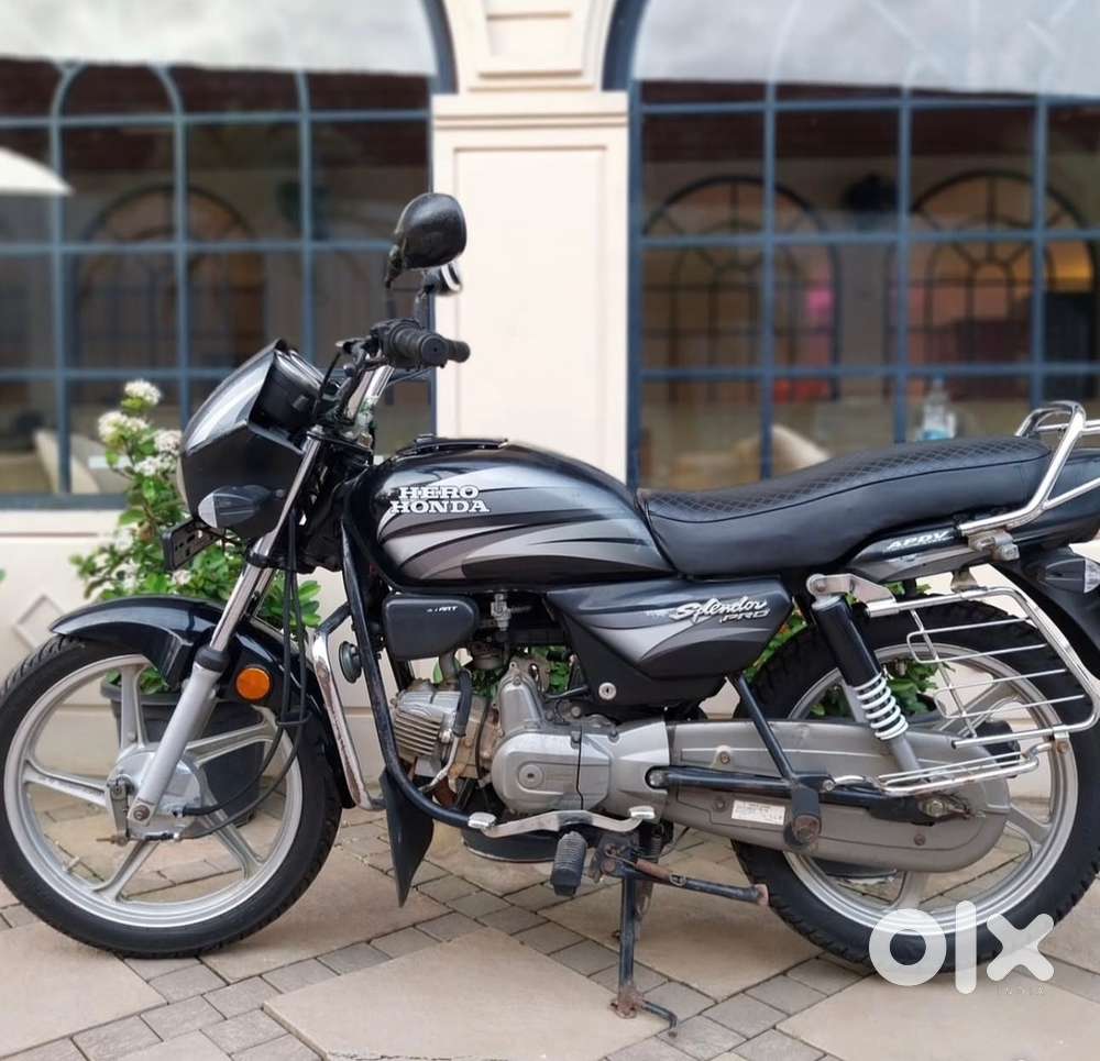 New condition all parts work only 9000 km drive no meter back