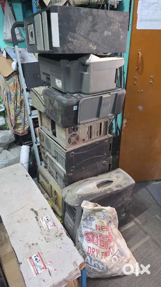 Computer cabinet and printer