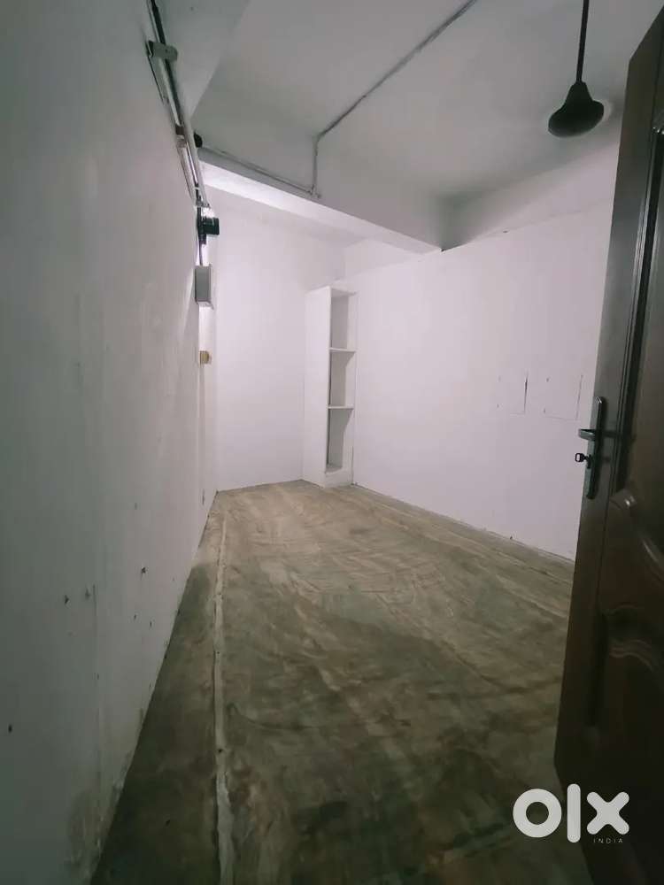 statue office space