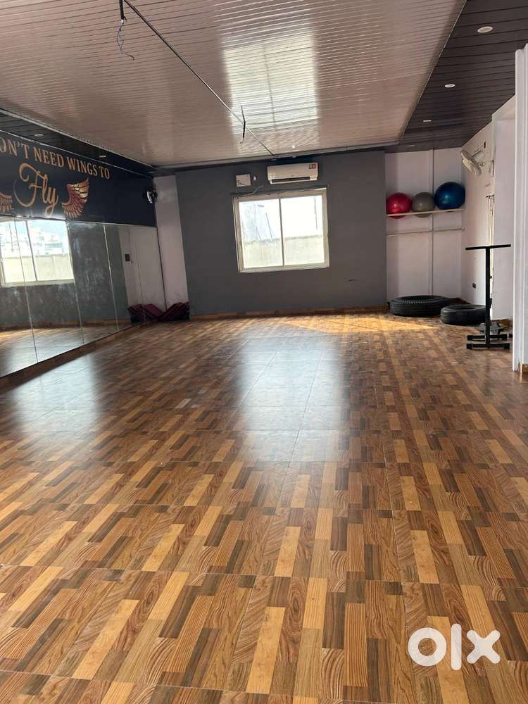 900 Sq Ft Luxury Commercial Hall for Rent