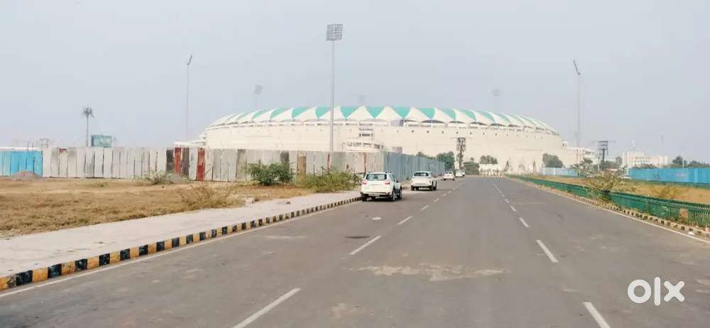 इकाना स्टेडियम के नजदीक प्लॉट नगर निगम बैंक लोन