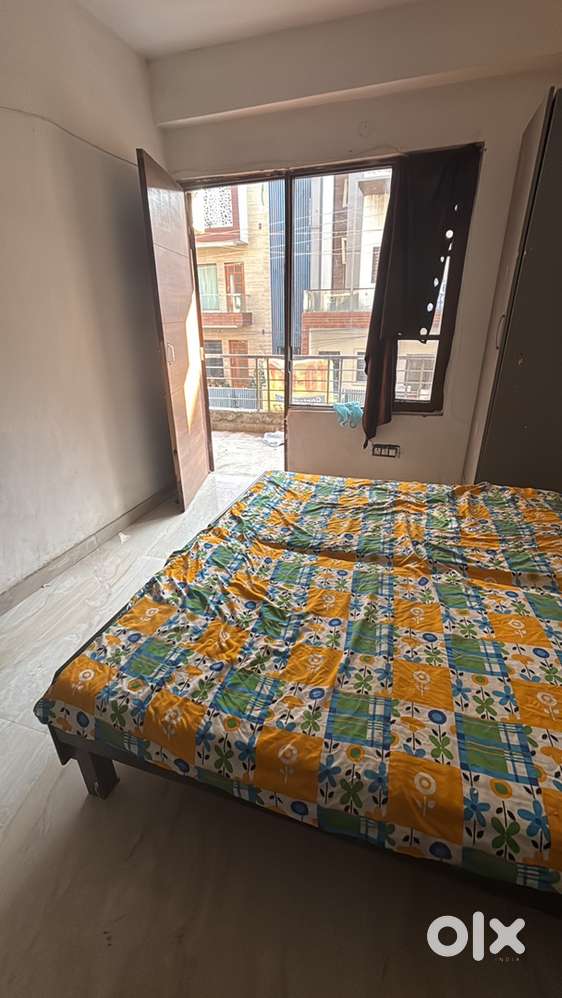 1 bhk indipandent room and boys and gril pg Zirakpur vip road