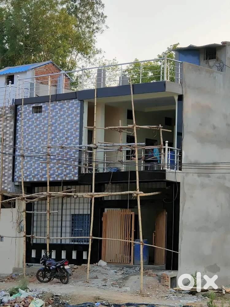 Premium house 2 bhk  with large guest room and big parking.