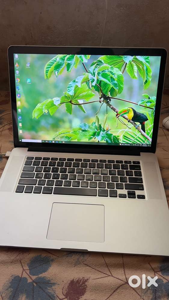 MACBOOK PRO 2015 MID