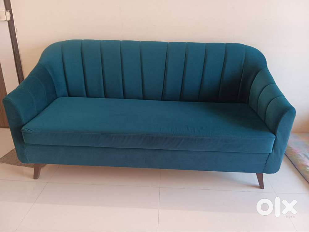 Selling 6 months old furniture of living room