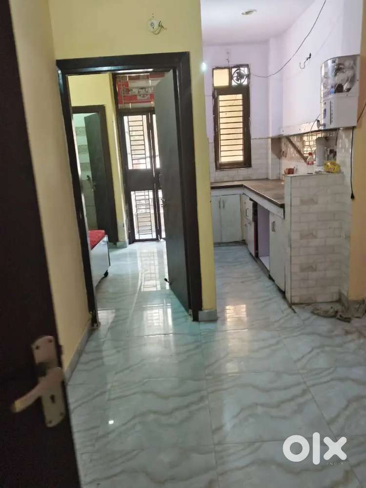 2bhk semi furnished flat near uttam Nagar west metro station