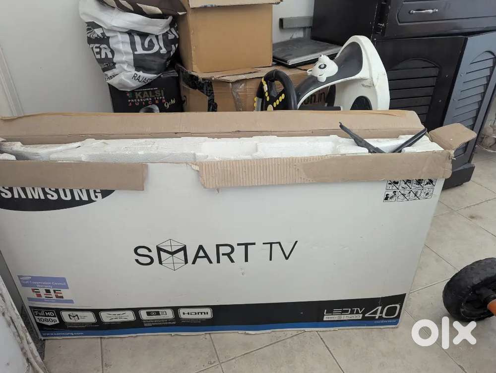 Samsung TV, phillips toster, iron and phillips mixer