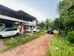 നെടുമ്പാശ്ശേരി മൂഴിക്കുളം 45cent old house cent 2.35lakh