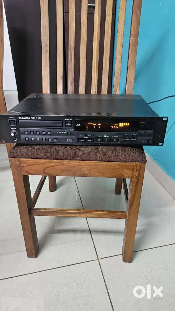 Tescam cd plyer. Technics stereo graphic equalizer