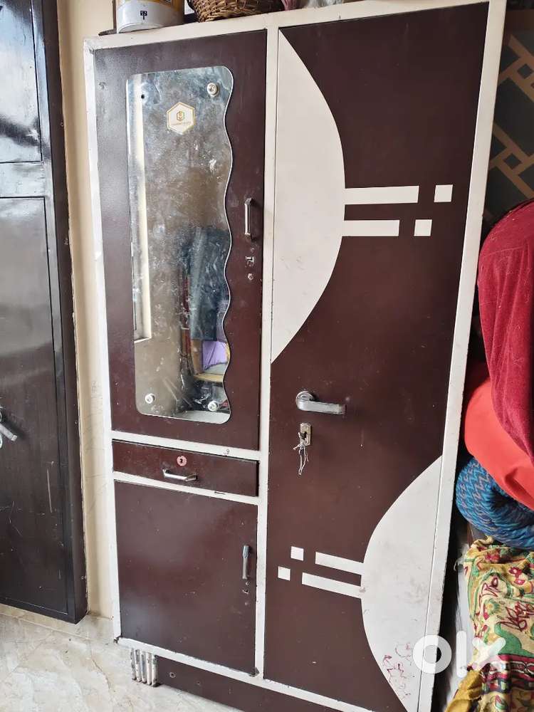 Steel Almirahi