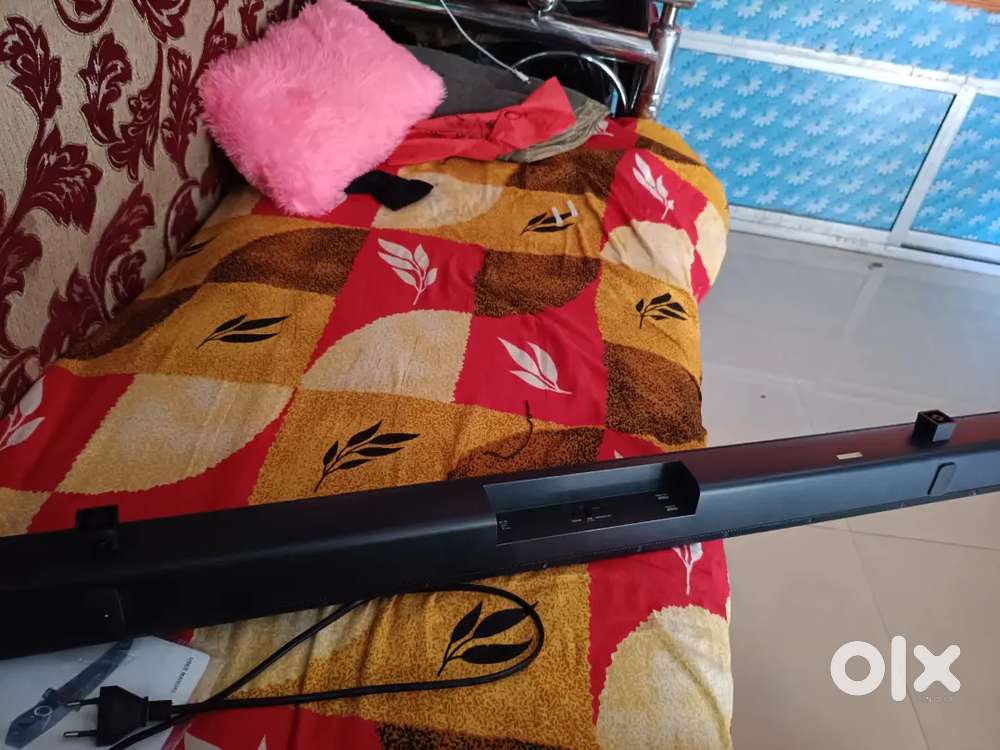 JBL sound bar for sale...good candition