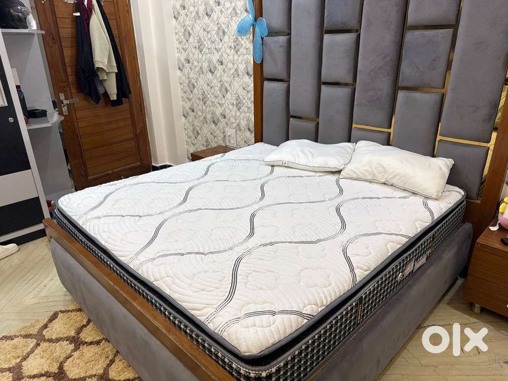 Bed matress with memory foam