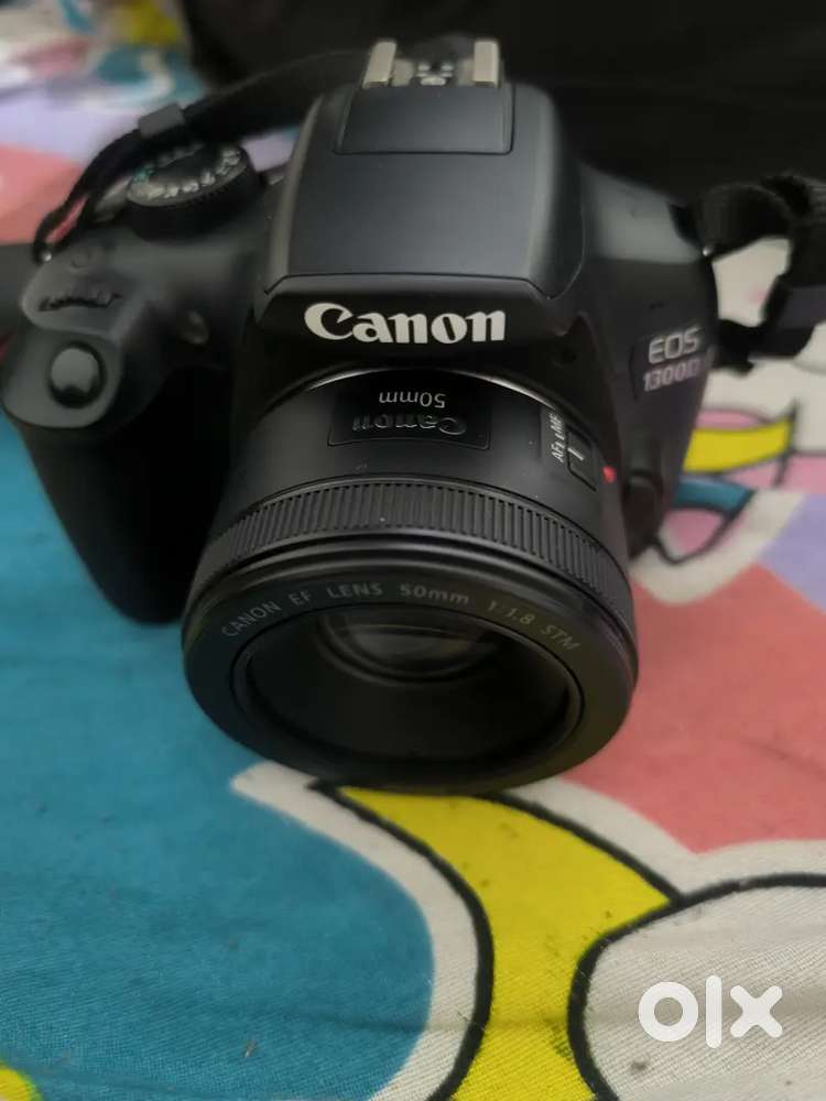 CANON 1300D