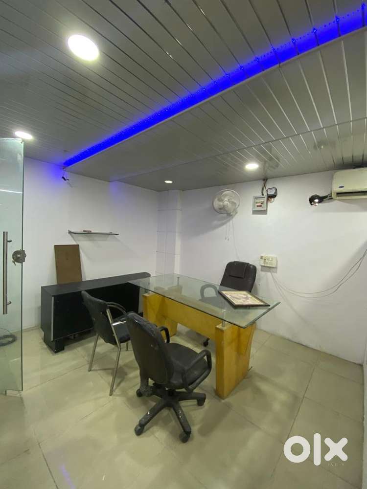 220sqfeet furnish office near hero bakery chownk
