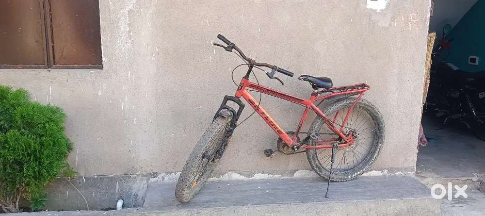 Best condition cycle with dual disc and shocker fat bike