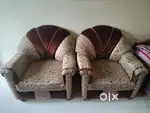 Selling sofa in 1000 to 1500