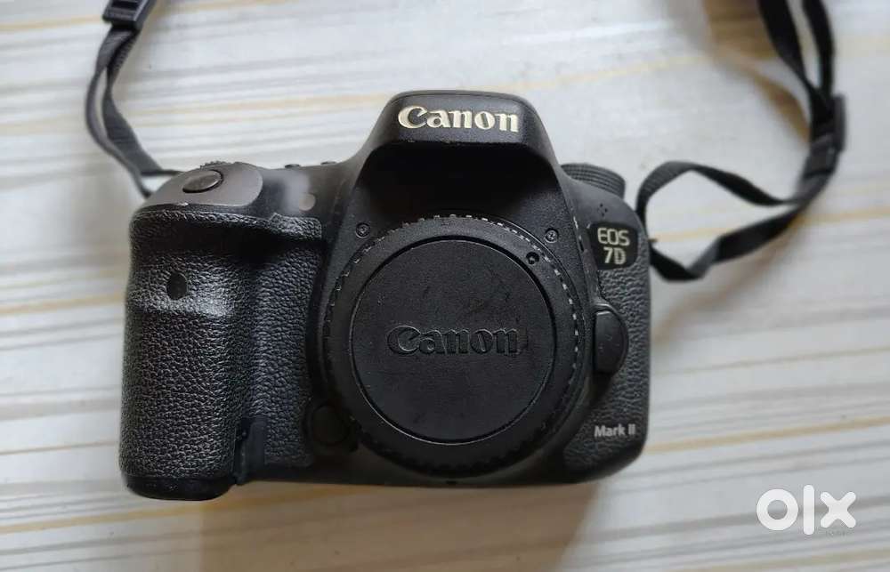 Canon 7d Mark 2 with 18-55mm lens for sale