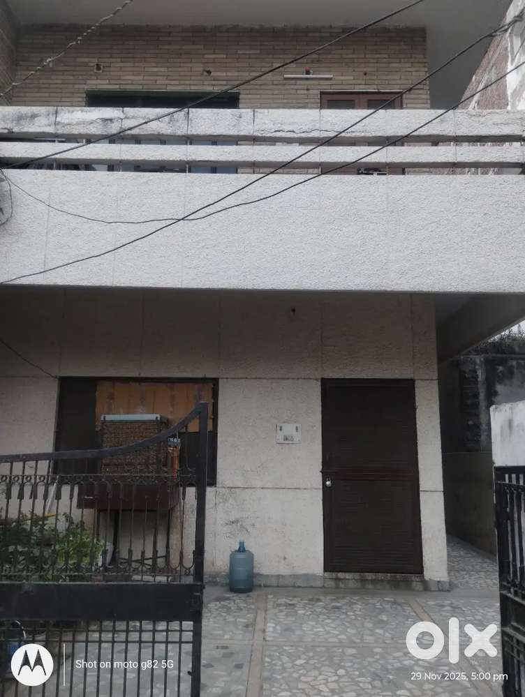 1 BHK ROOM ( Delhi Gate location)