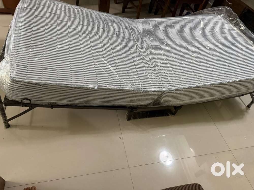Metal Folding bed