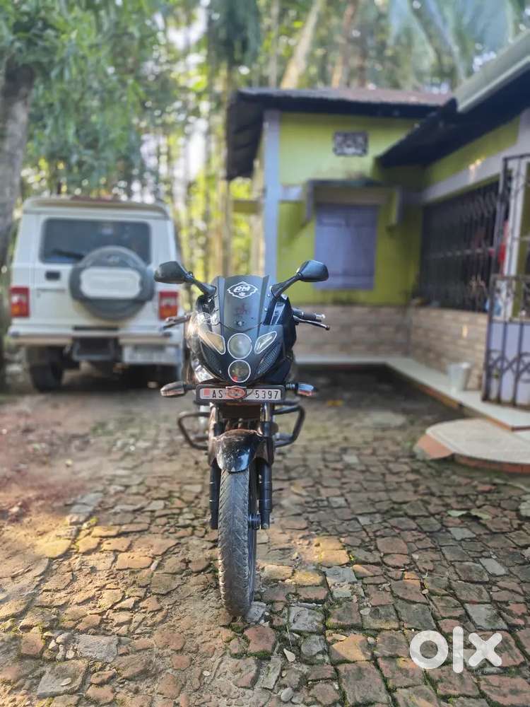 Pulsar 220 (2013 Model BS3) – Good Condition