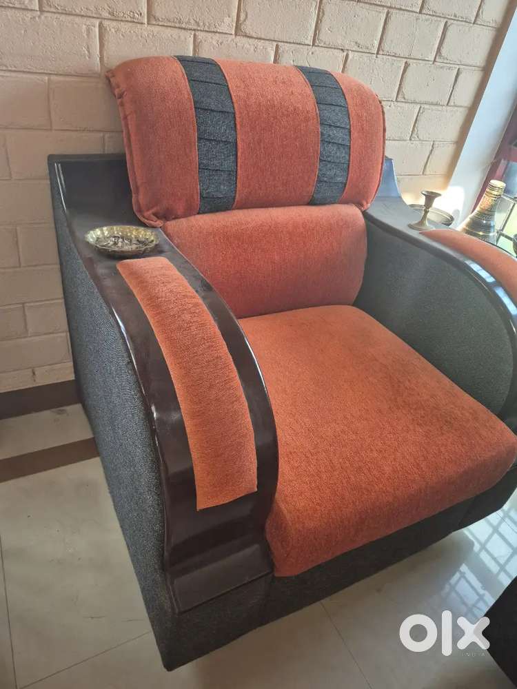 1-seater Sofa (× 2)