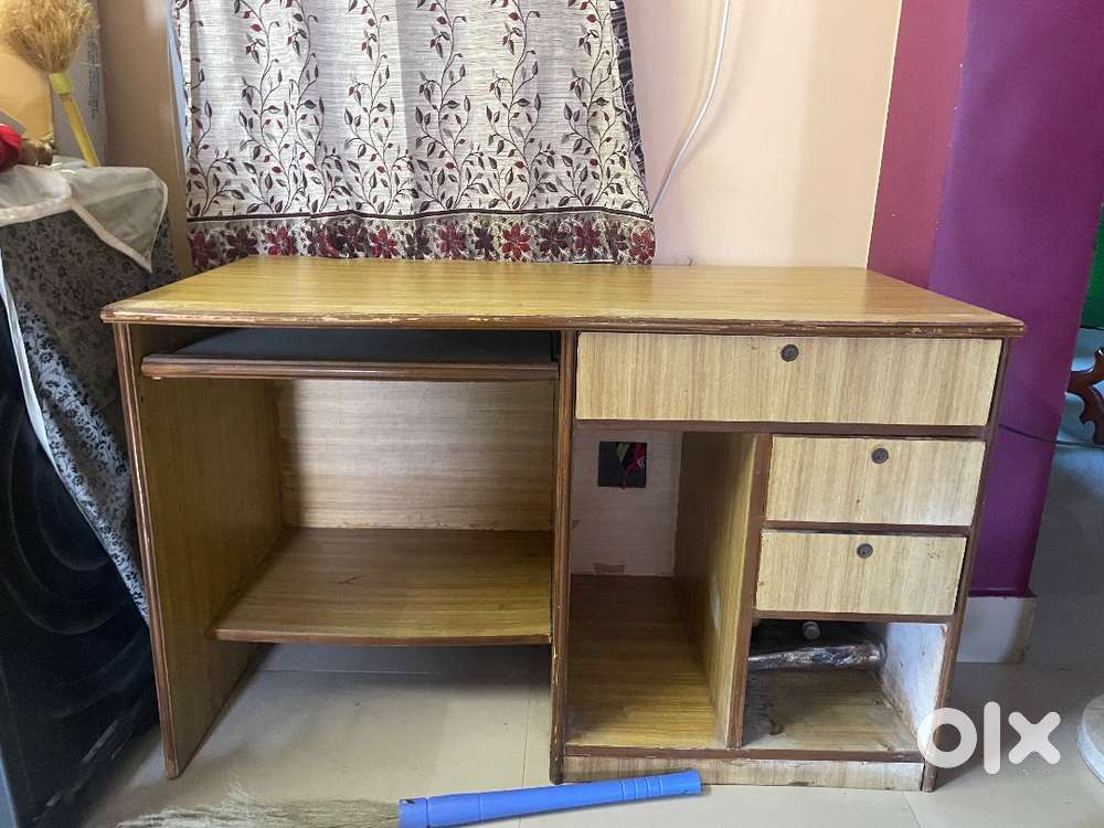 Office computer table