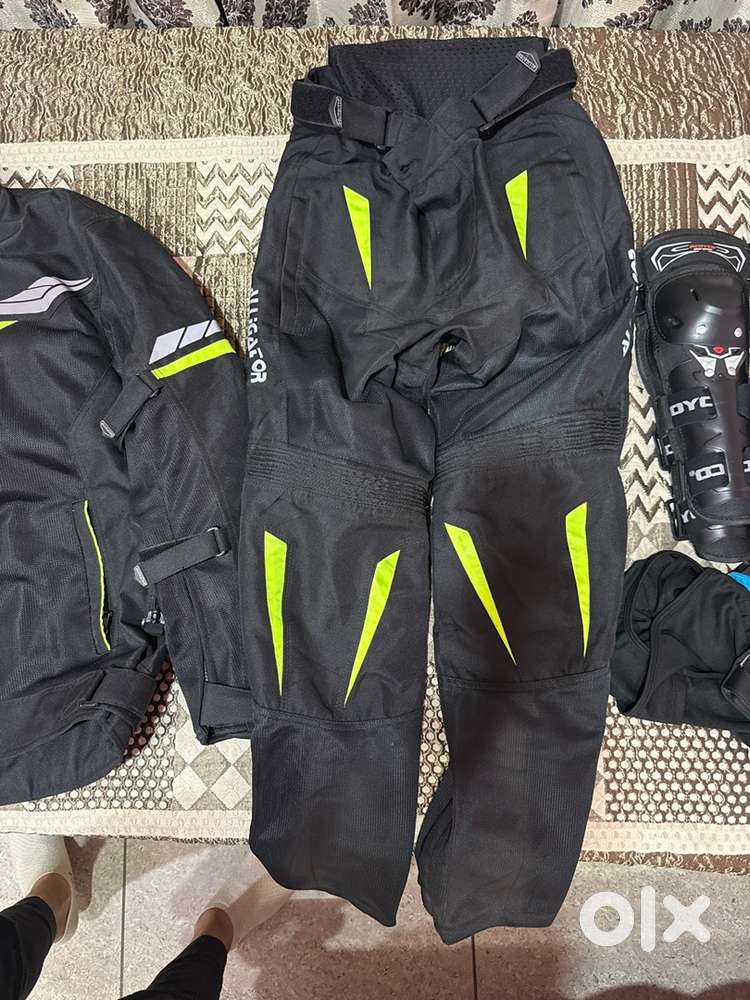 Riding gears only 10 days old 1 time used