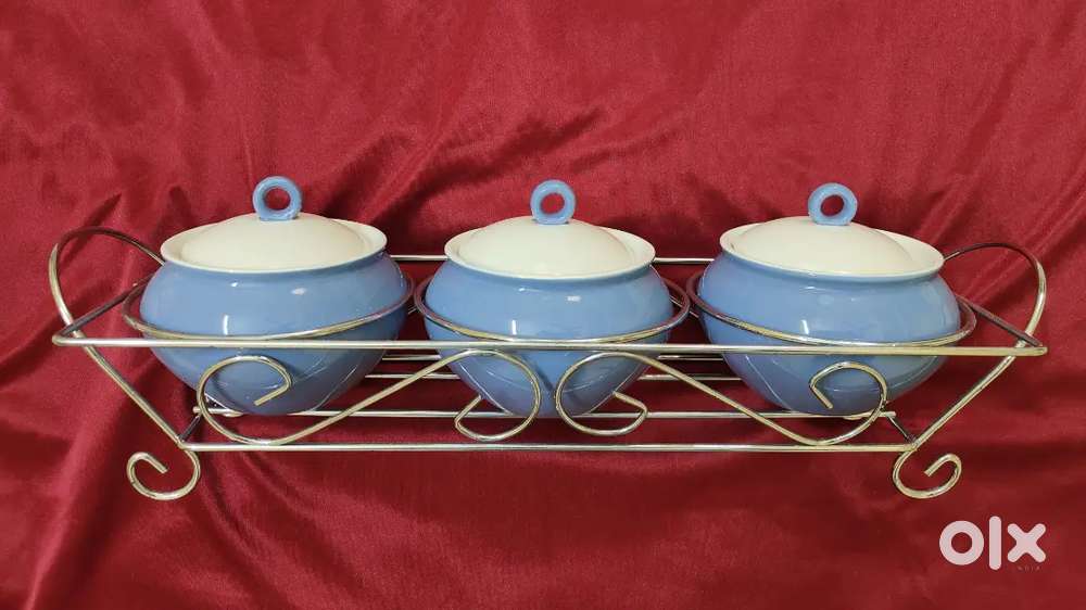 Treo Party Perfect Deluxe Aroma Casserole Set with Ceramic Lid & Stand