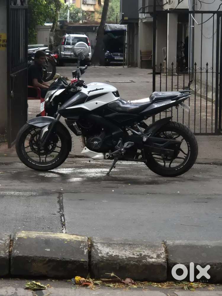 Ns 200 urgent selling 2nd owner