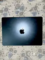Apple Macbook M3 | 16gb / 256gb SSD ,13.6inch Midnight.
