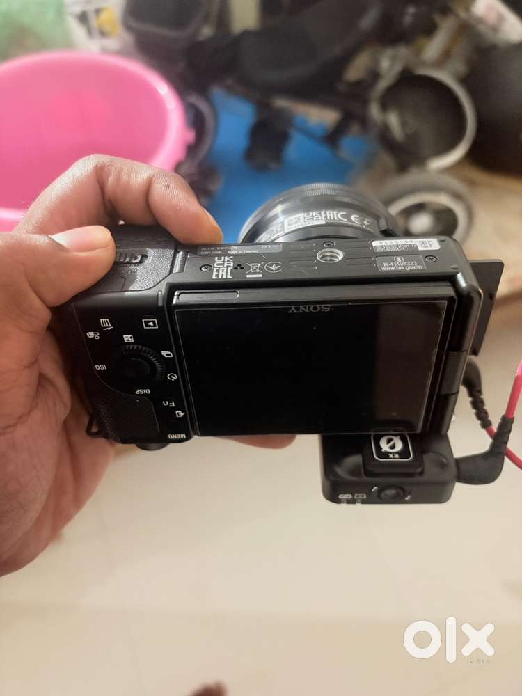 Sony camera ZV -E10 with aputure light