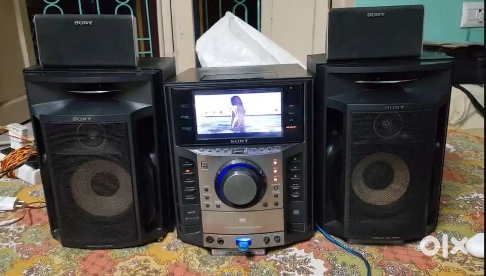 Sony LCD MHC GZR888D 6600 Watt - Cassette, DVD, AUX, FM fully working