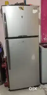Samsung 256L Double door refrigerator for sale