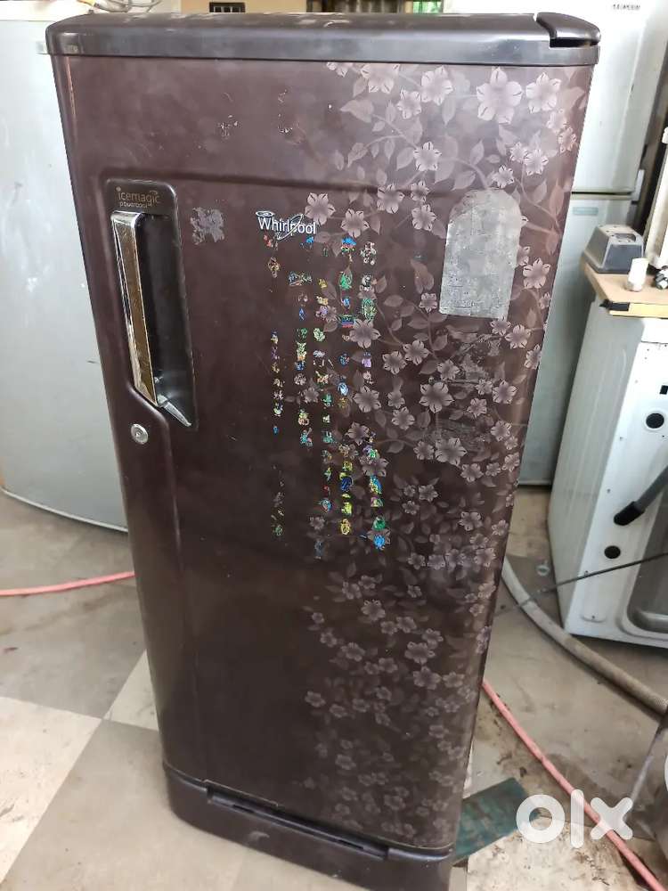 WHIRLPOOL REFRIGERATOR 205 LITRE