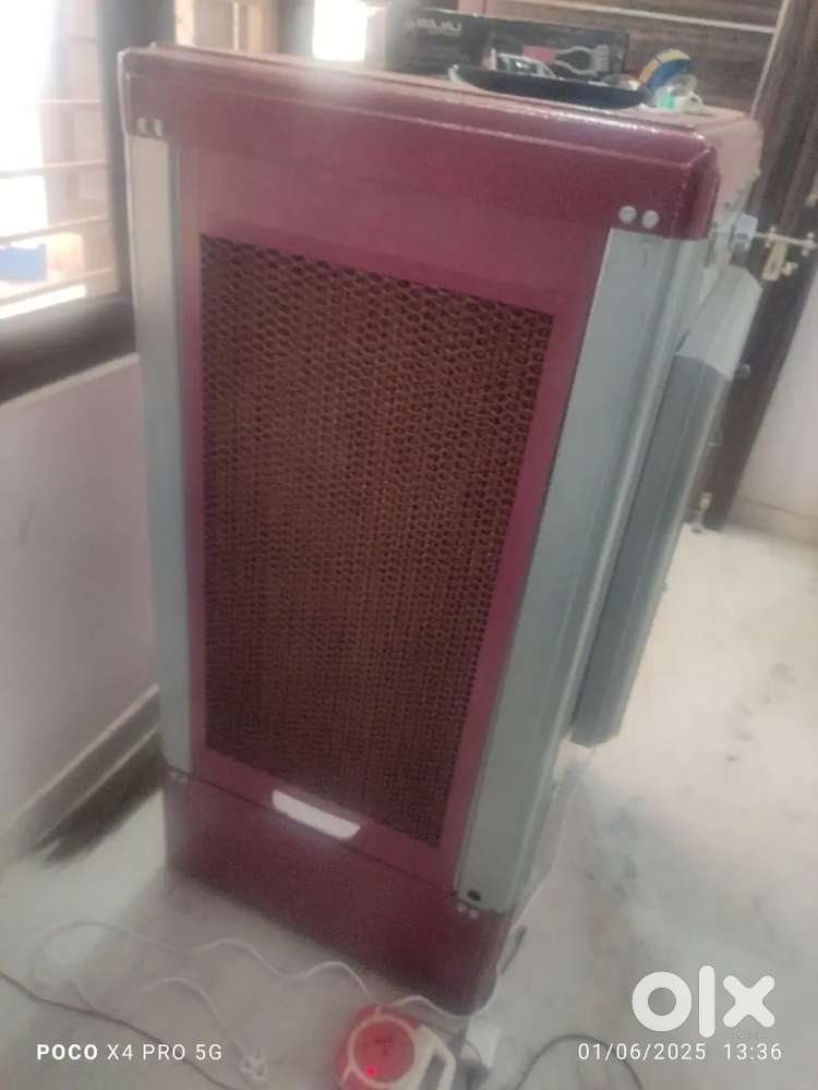 4 month old Cooler MRP 15000
