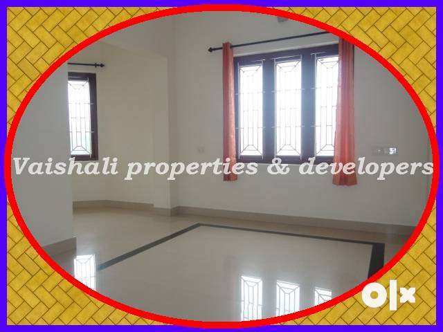 Ground Floor House for bachelors only-West Hill/Engineering College