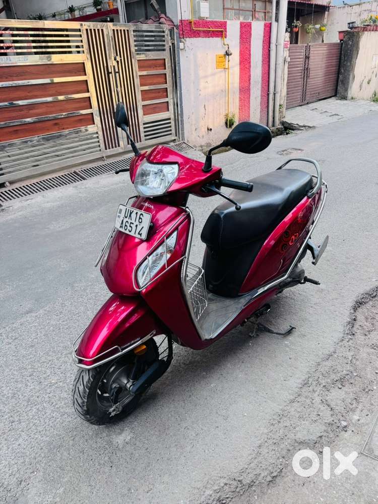 Honda Activa i 2017 Model km 14000 First Owner Full insurance