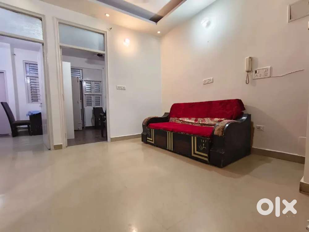 3bhk semi flat for students in uttam nagar west metro