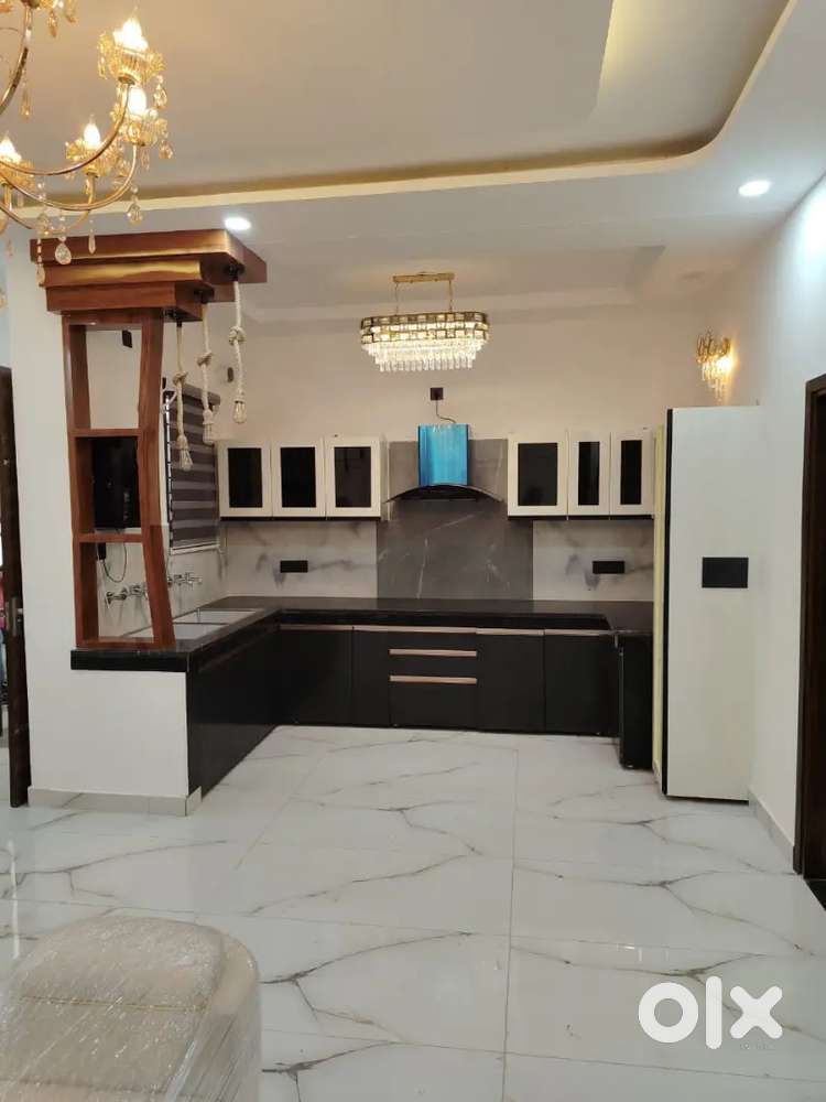 5bhk luxury villa house for sale in new sunny enclave sector 125
