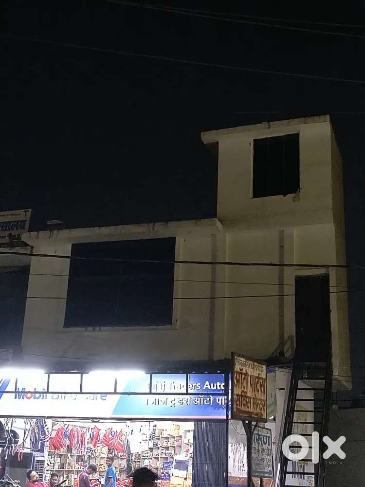 Big Hall with Attached Washroom. Main Road. Parking space