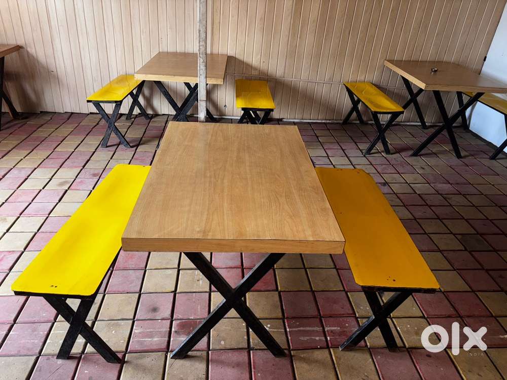 Hotel/ Resturant Table best condition