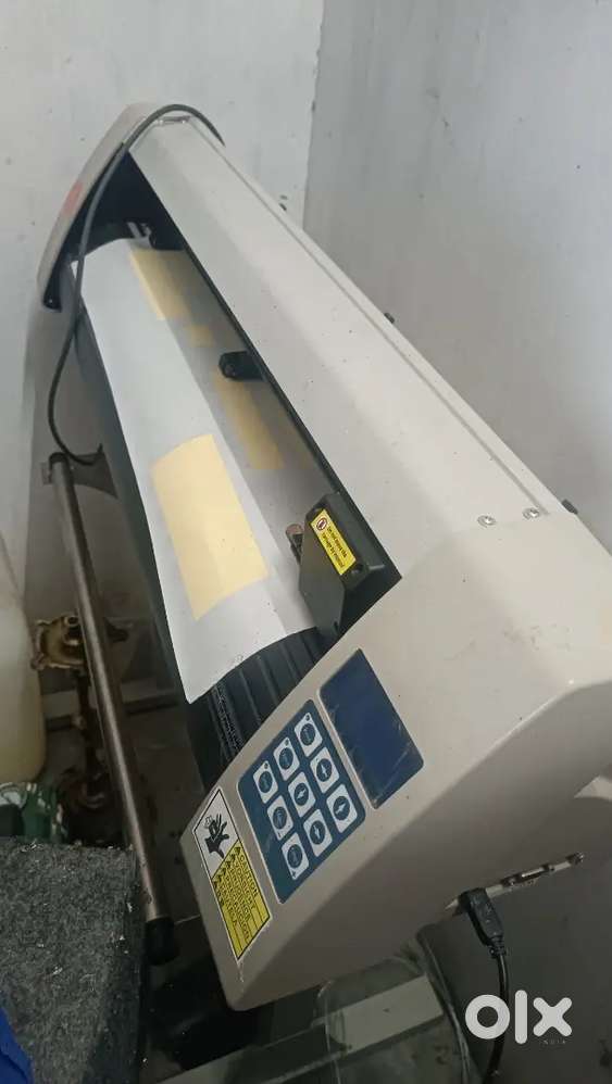 2 feet sticker cutting machine