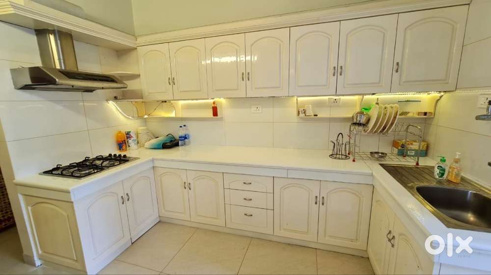 3 BHK SEMI FURNISHED FLAT FOR RENT AT NEAR MANANCHIRA