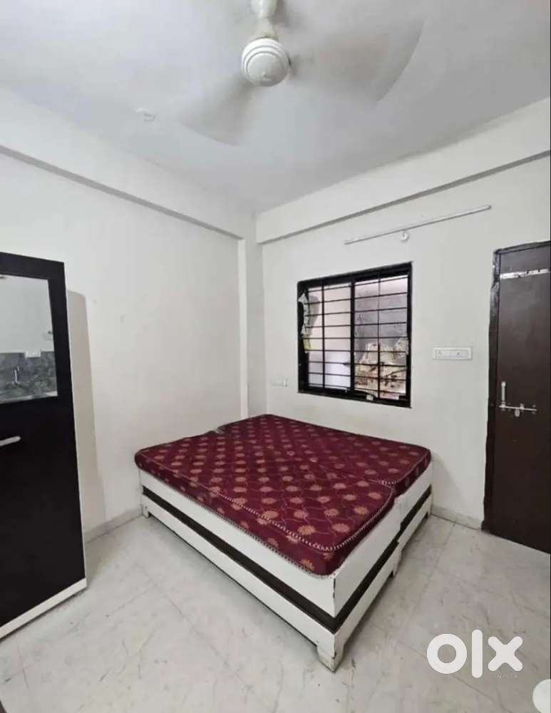 AIndipendent room no brokrage