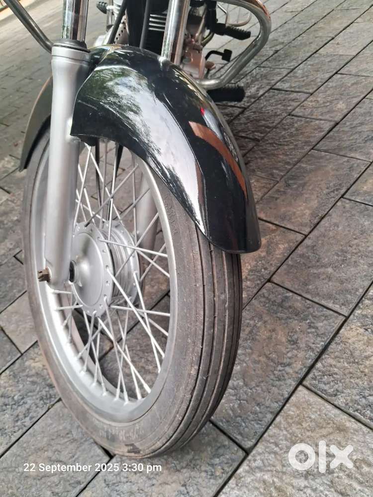 SELLING BAJAJ CT 100