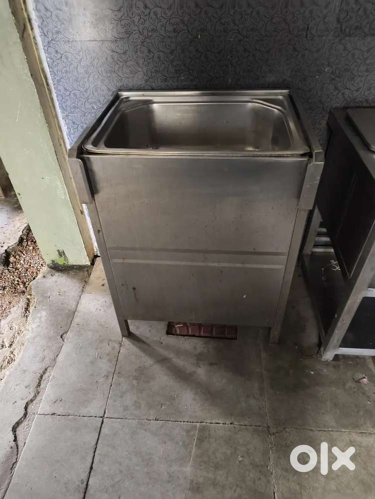 Stainless steel wash basin catering or hotel