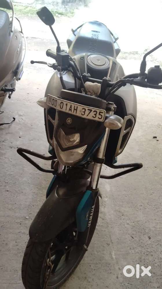 Yamaha fzs v3 in excellent condition for immediate sale