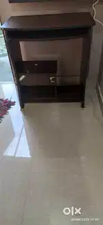 Computer table