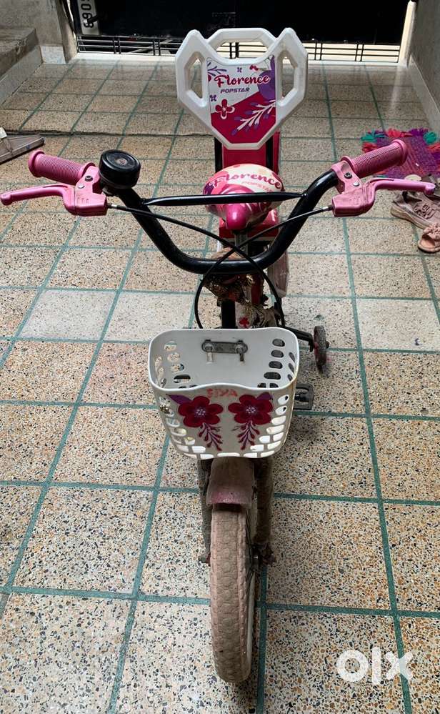 Children cycle